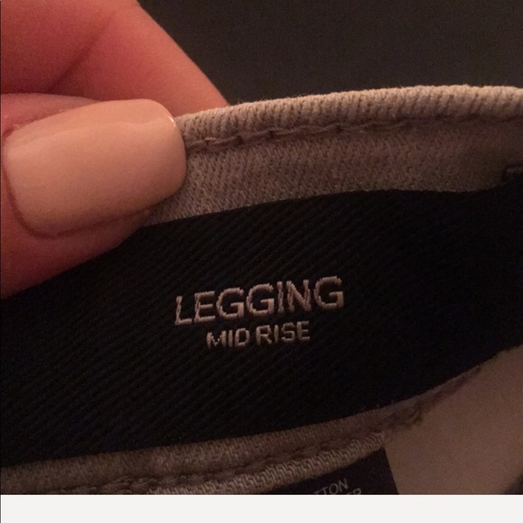 EXPRESS Legging Mid Rise Jeans - Picture 3 of 4